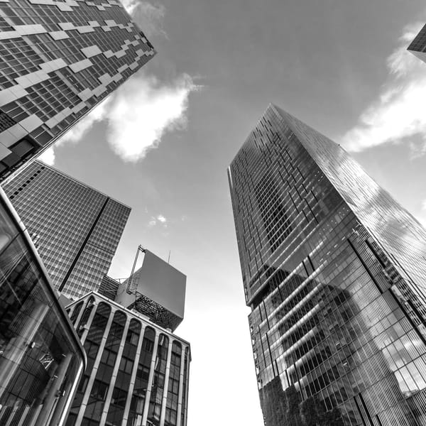 Top 10 Risks in Site Selection for Office Occupiers in 2025